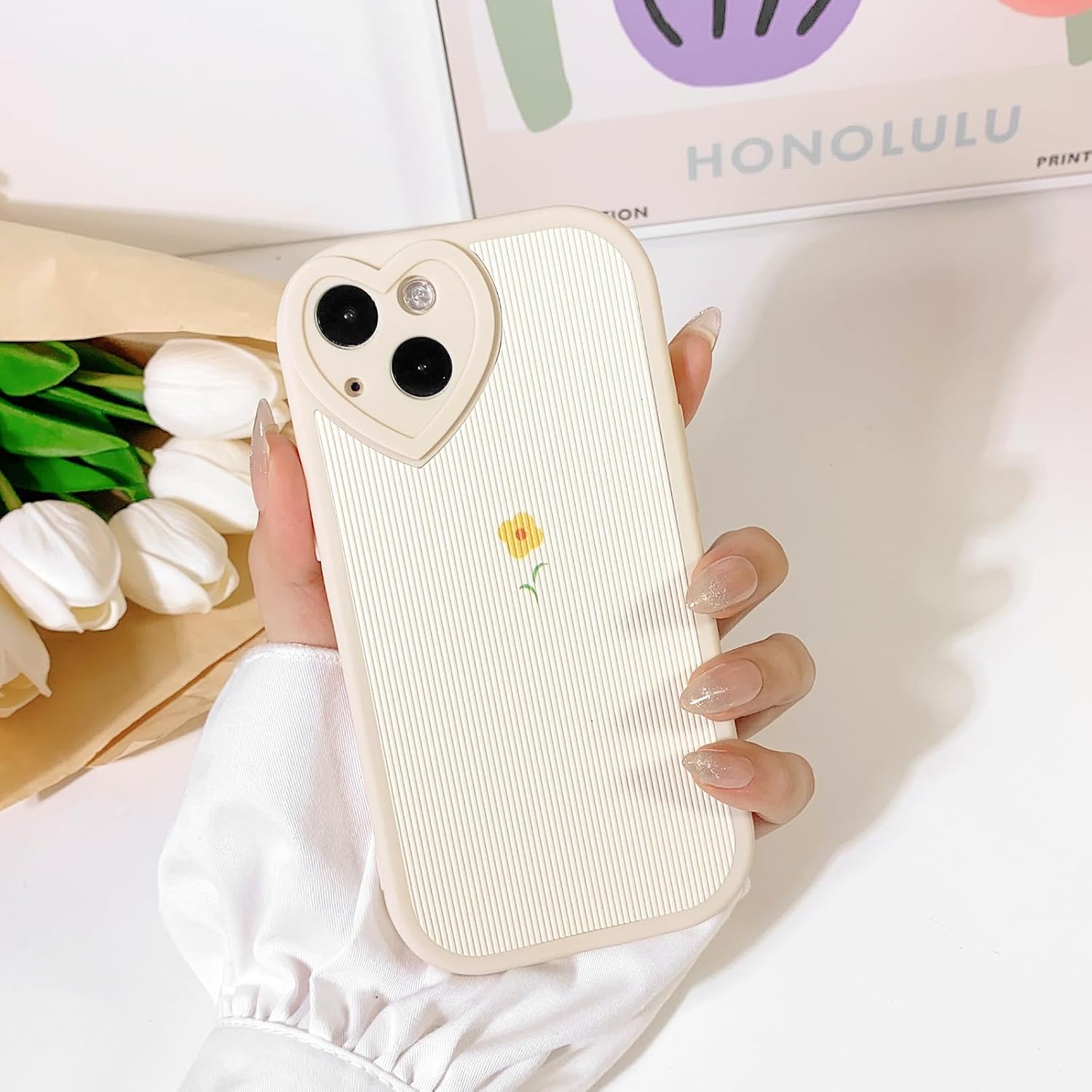 Coque iPhone 14 - Nititop iPhone 14 Case de motif de fleur mignon conception avec amour pour les femmes couverture de boîtier à carreaux de choc en silicone doux - fleur jaune – Image 5
