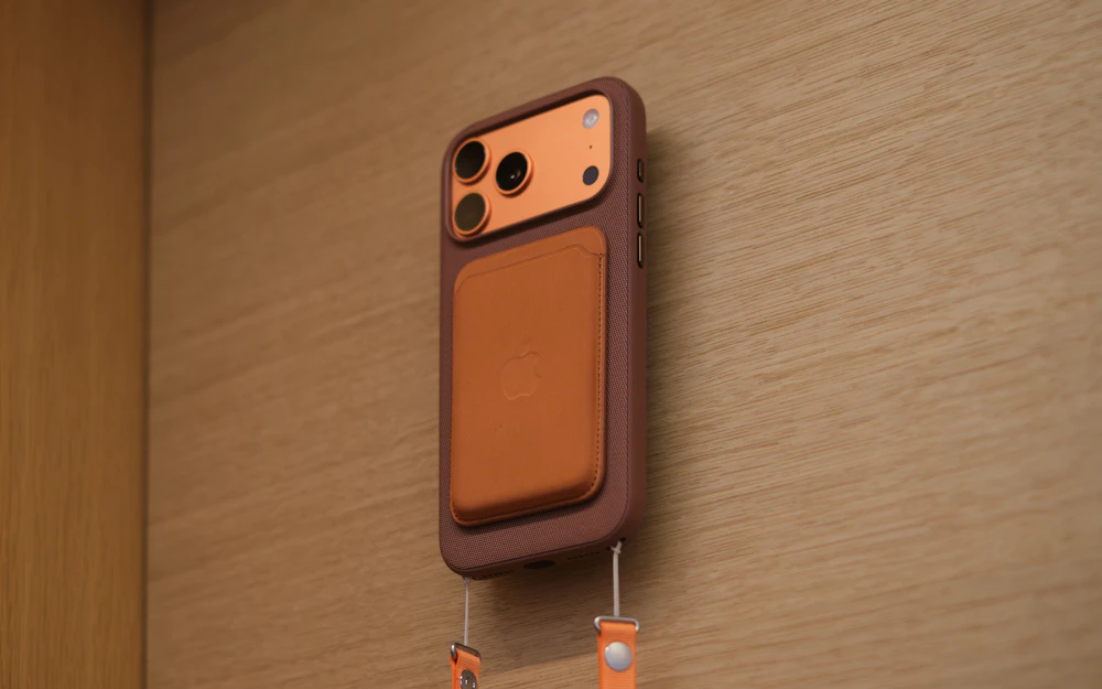 Coque de téléphone avec cordon