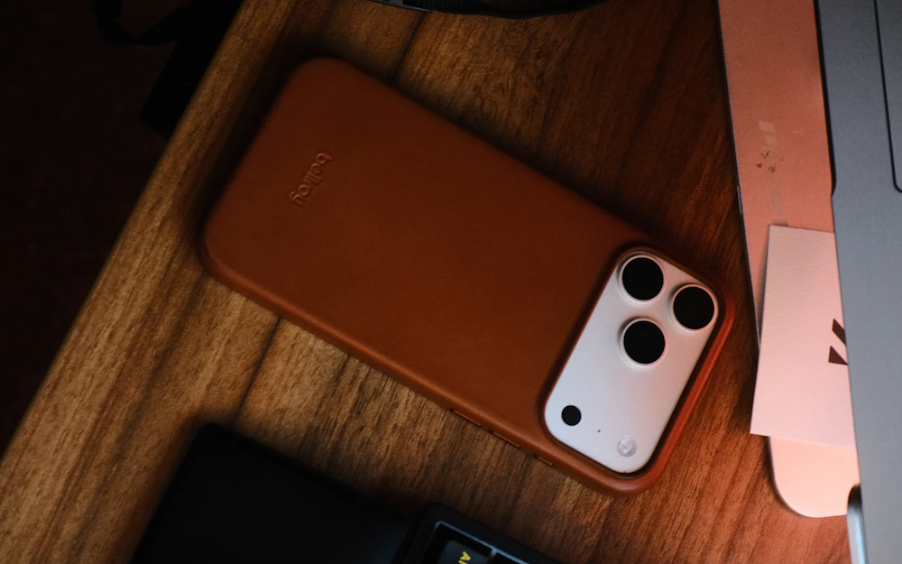 Coque de téléphone en cuir marron